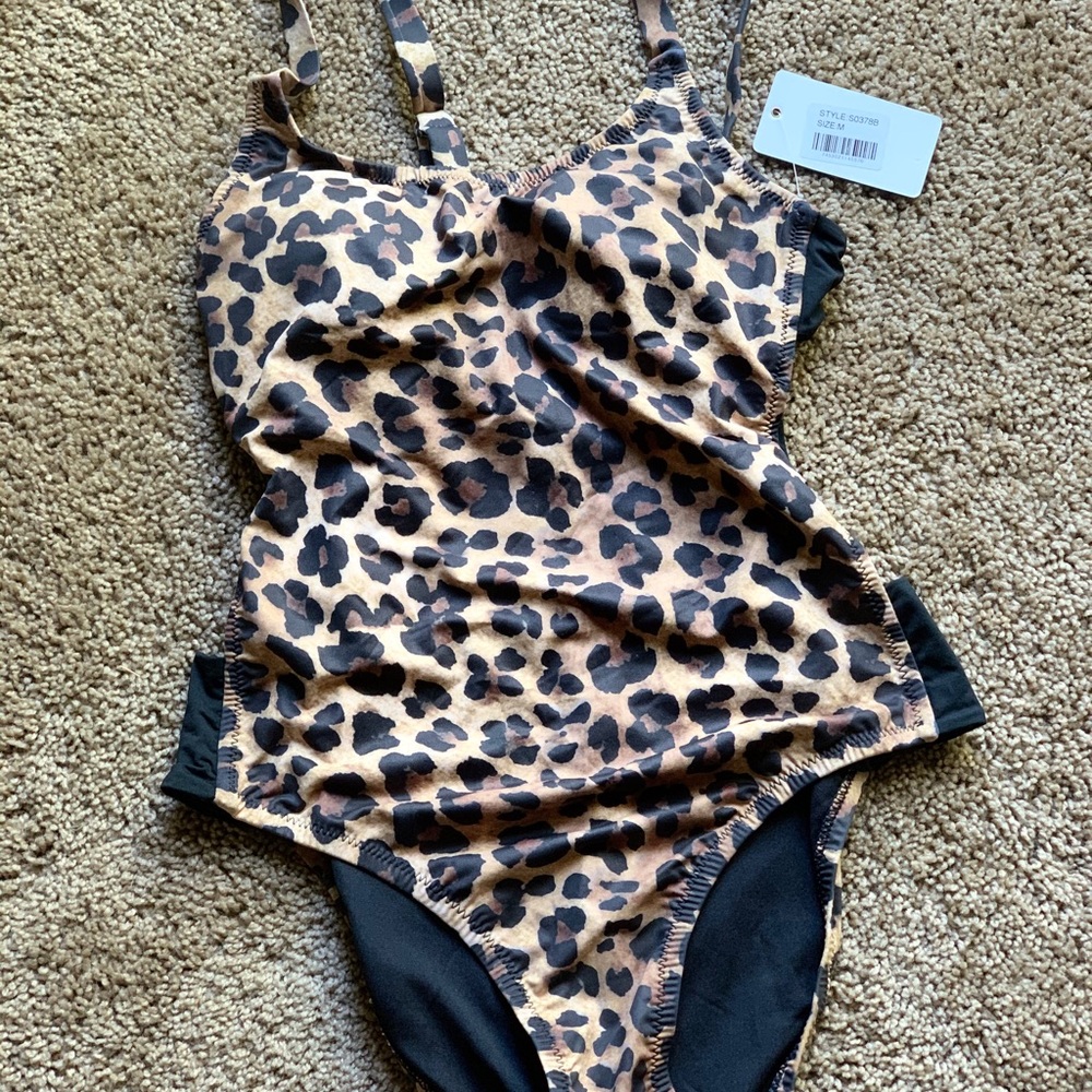Fashion nova swimsuit